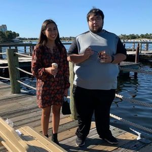 Meet your Posher, Gloria